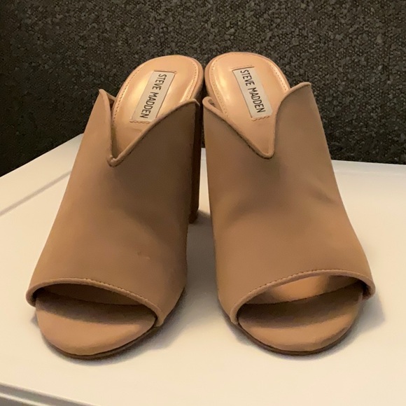 Steve Madden tan/nude heels. Size 9. Never worn. - Picture 2 of 7